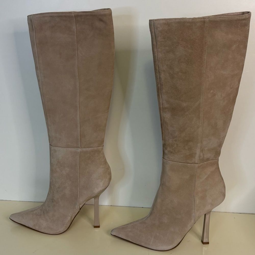 NWT Bloomingdale’s Aqua Taupe Suede Heeled Boots